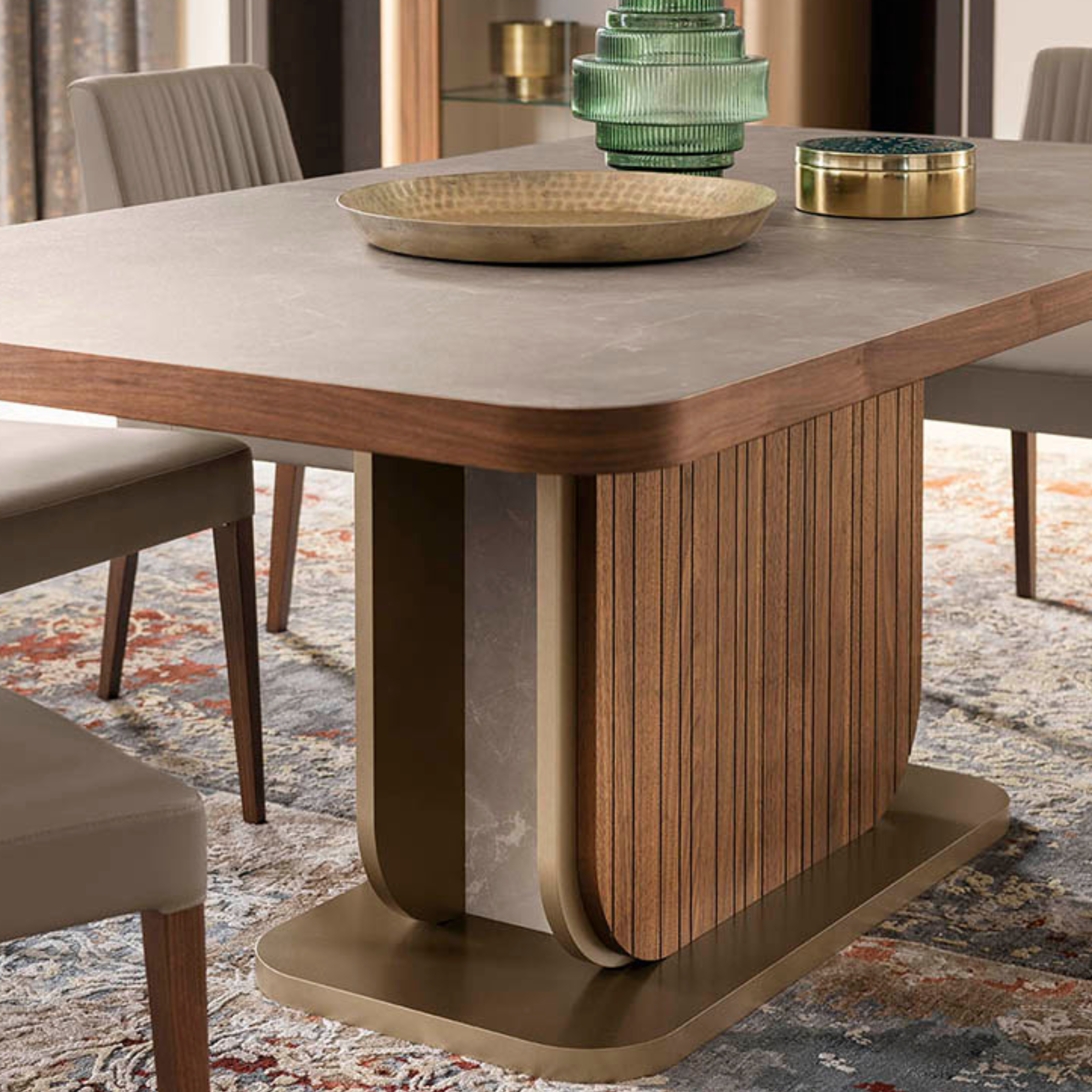 Hera Dining Table