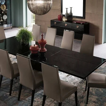 Mont Noir Dining Set