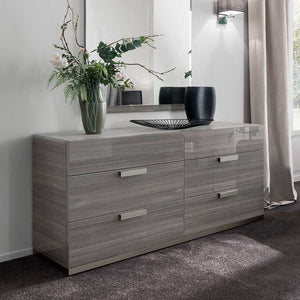 Iris Dresser